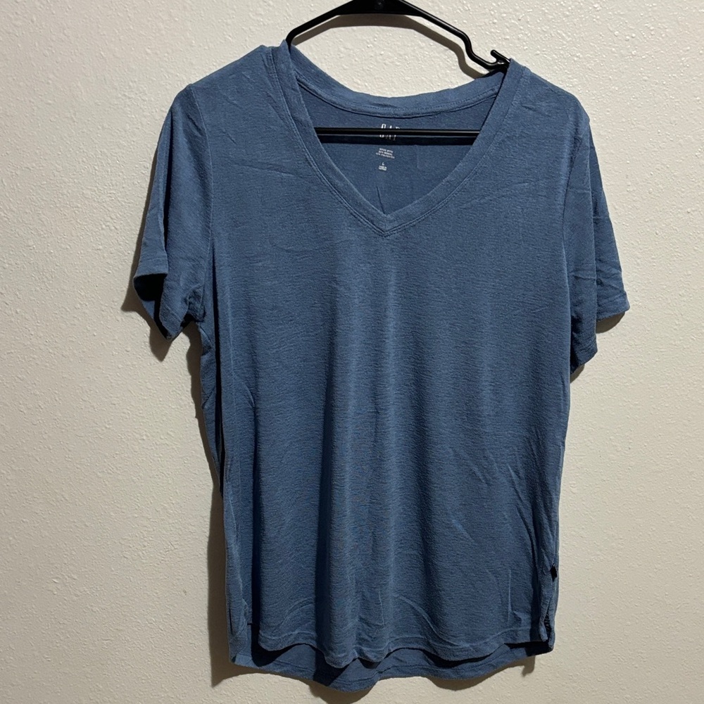 GAP Women's Deep Blue V-Neck Long Sleeve Tee